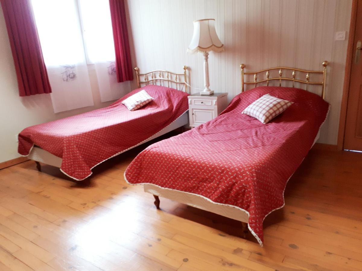Chambres D'Hotes La Noyeraie Izeron Kültér fotó